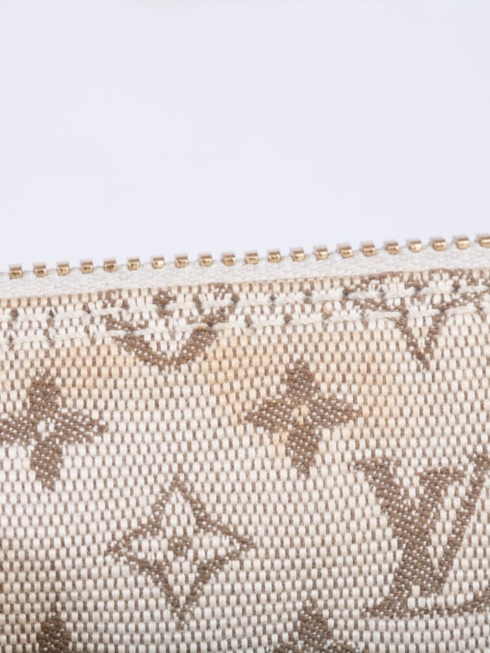 Authentic Louis Vuitton Mini Monogram Alma Long Kaki - Picture 9 of 14